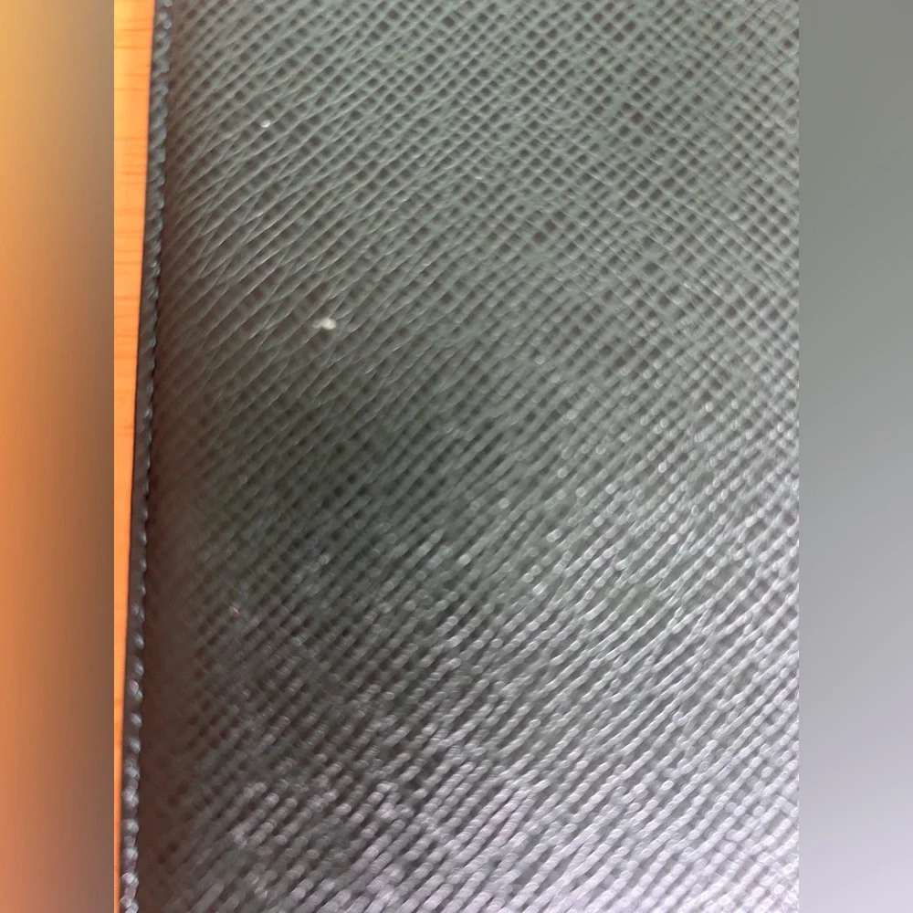 Louis Vuitton Taiga Porte Valeurs Cartes Dark Green Leather Wallet code V11918